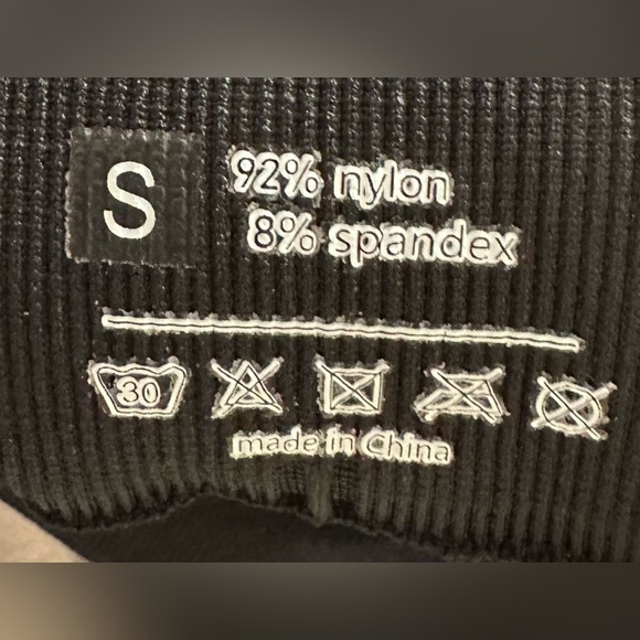 🖤 🖤Butt-Lifting Black Leggings  🖤 🖤 - Picture 3 of 4